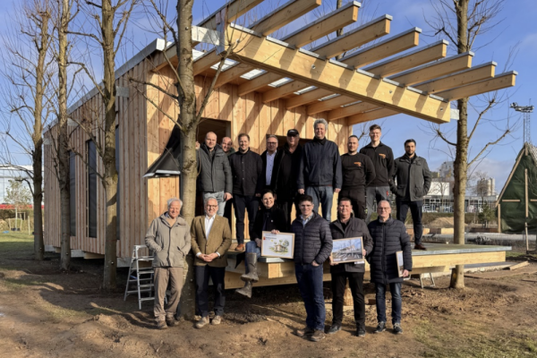 ERÖFFNUNGSTAG: Blick in das Schützenhaus mit Herz